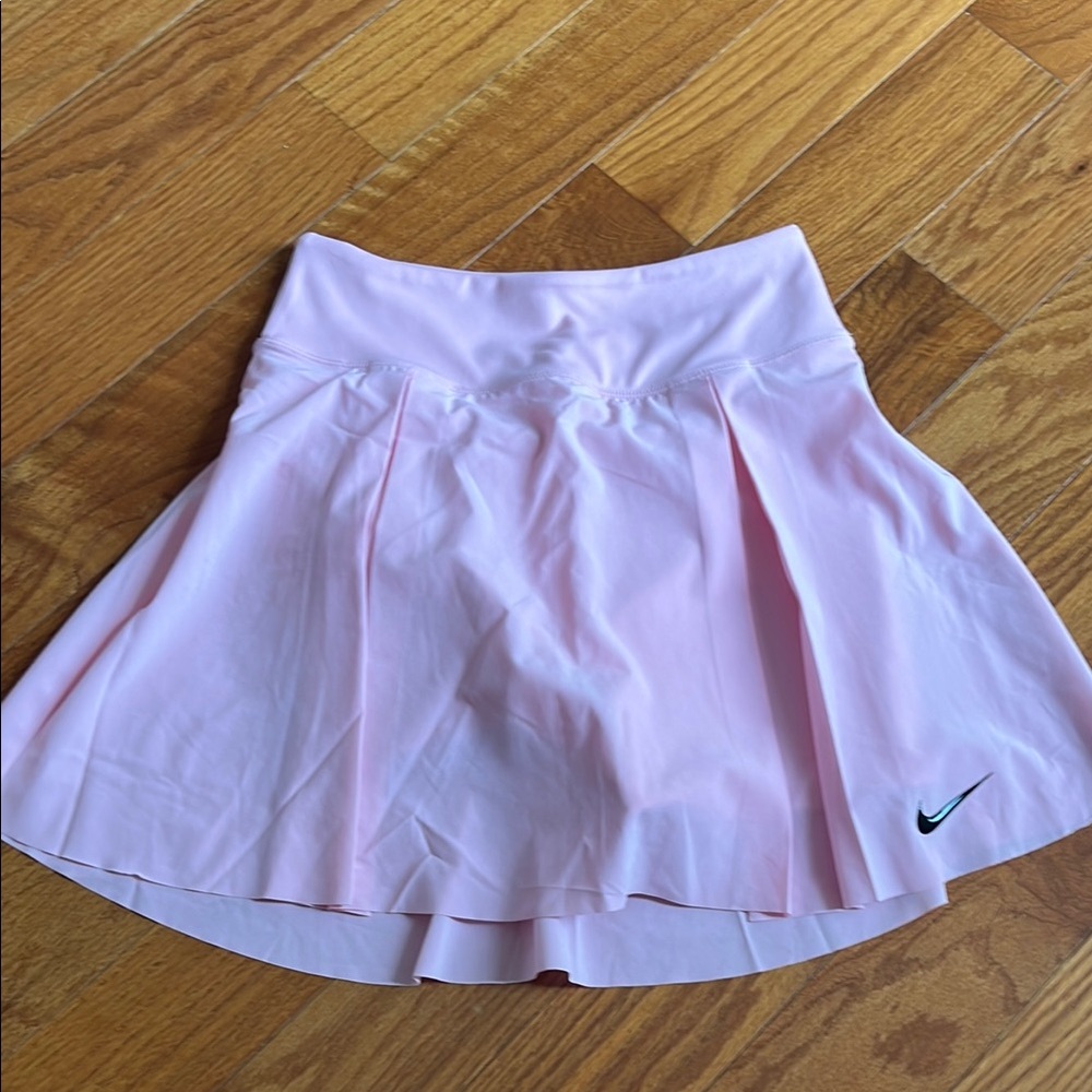 Nike women’s athletic skirt
